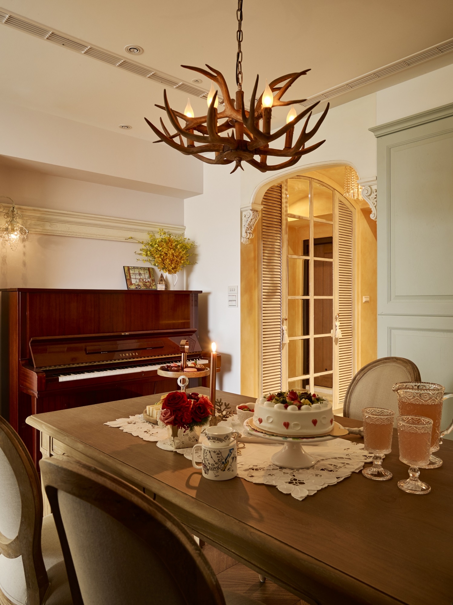 法式復古風裝潢|法式微醺.華麗水岸景觀宅